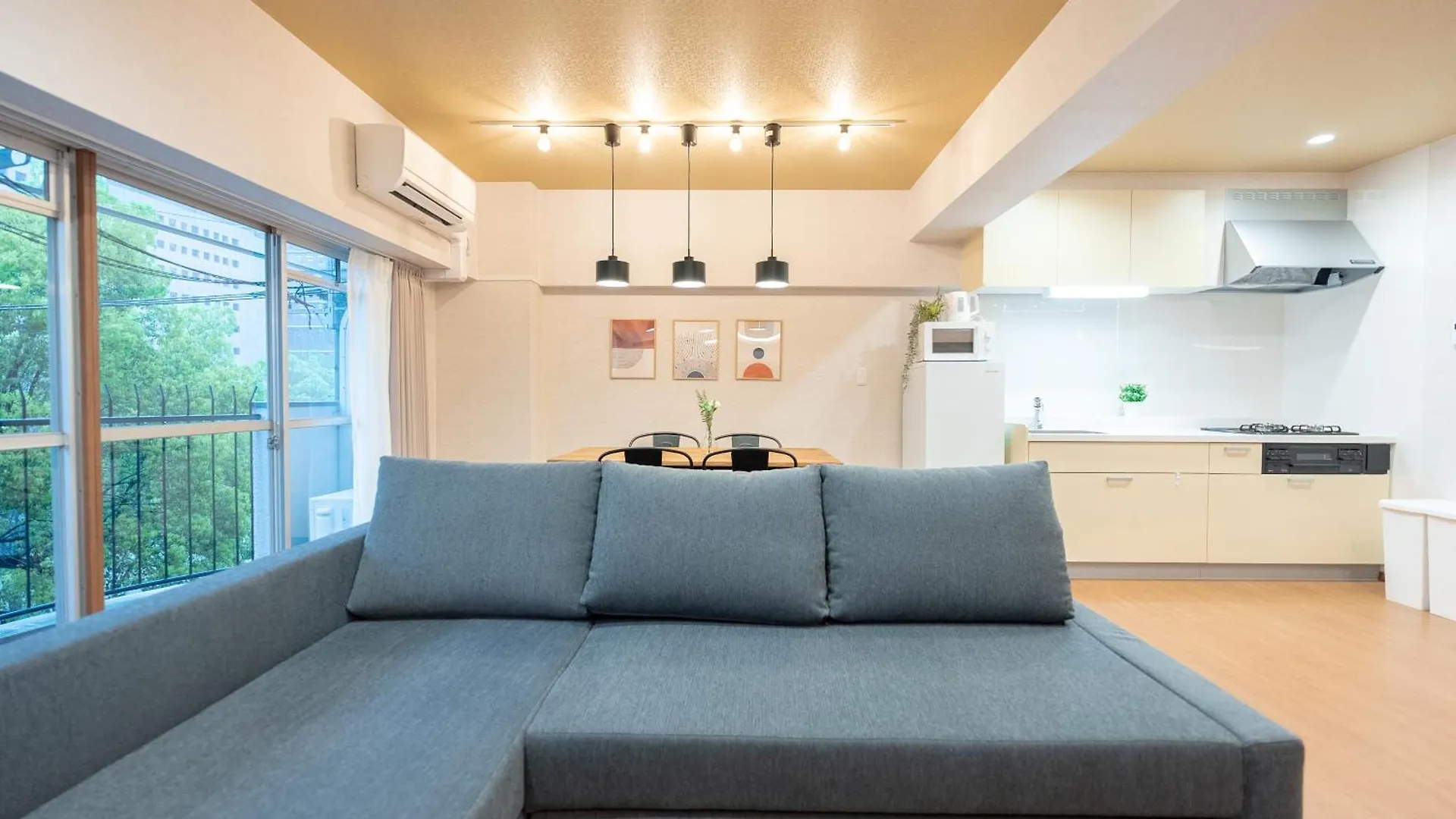 Fukuoka Apartment 0*, Fukuoka (Fukuoka)